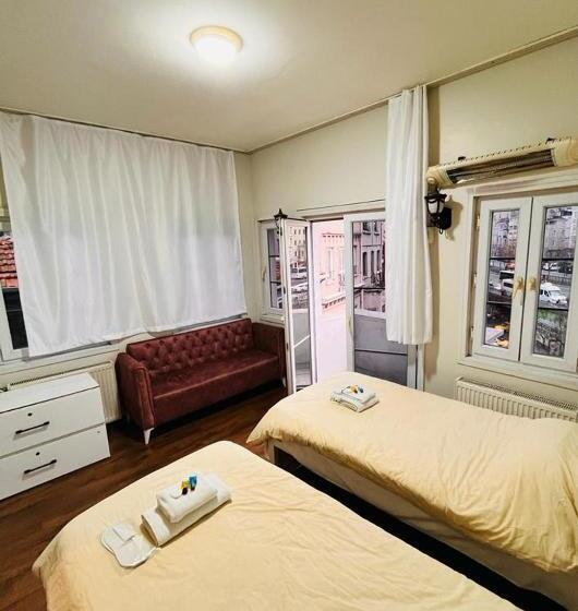 琮城市景观的豪华间, Kuzgun House