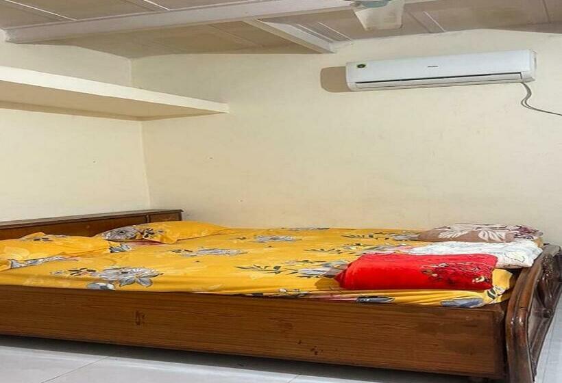 חדר סטנדרט, Manav Farm House Karjat