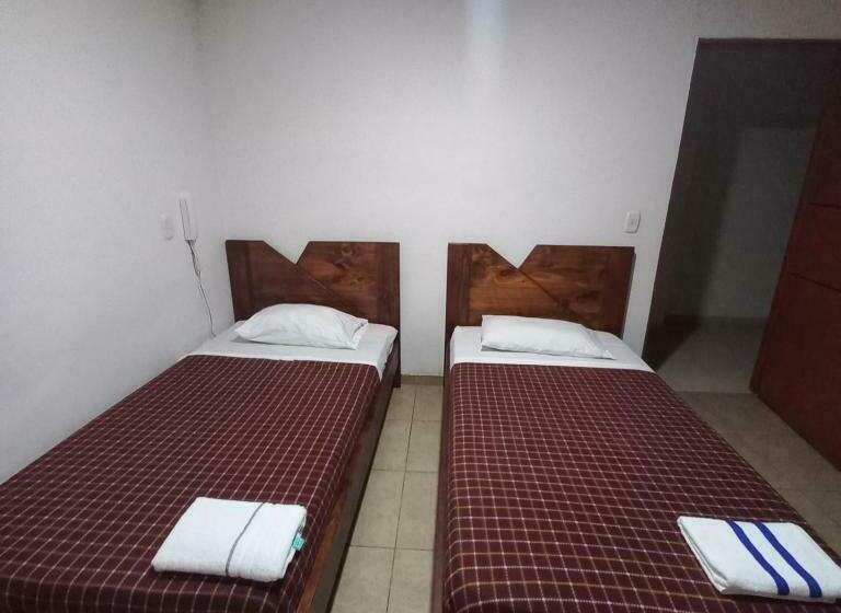 חדר סטנדרט, Plaza 6