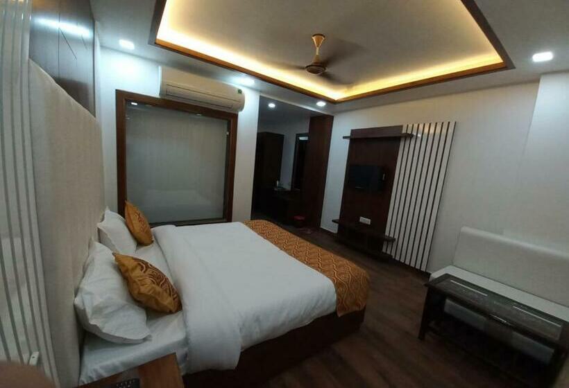 デラックスルーム, Taste Of India