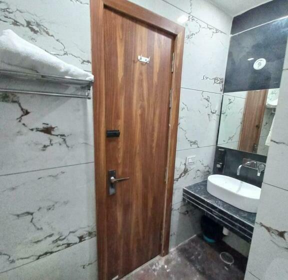 ファミリールーム, Taste Of India