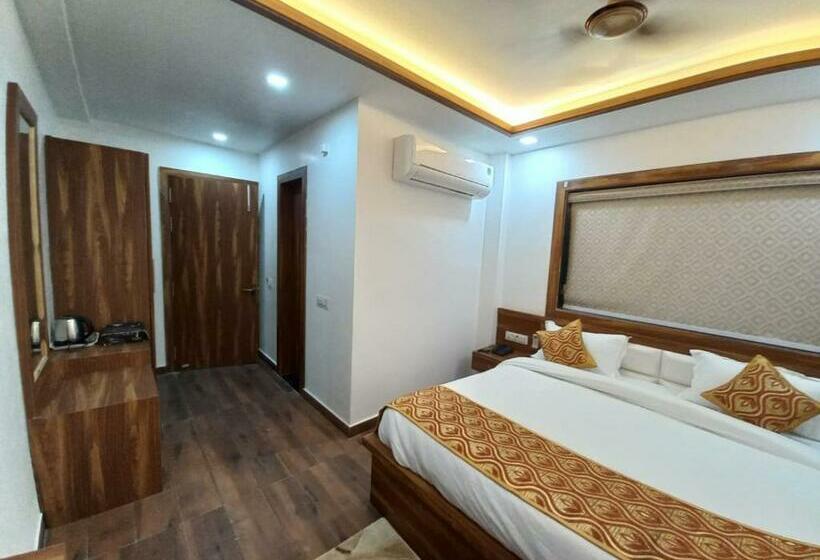 ファミリールーム, Taste Of India