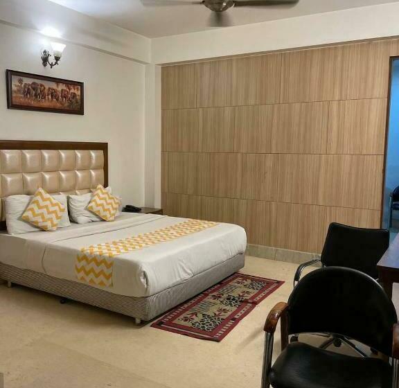 اتاق استاندارد با بالکن, Lutyens Villa Guest House Rooms