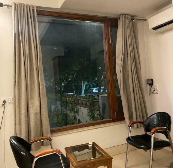 Quarto Estandar com Sacada, Lutyens Villa Guest House Rooms