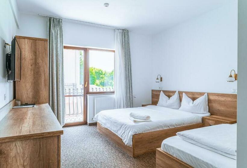 חדר משפחתי, Vila Venus