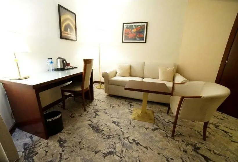 اتاق لوکس با تخت بزرگ, Amman Paradise