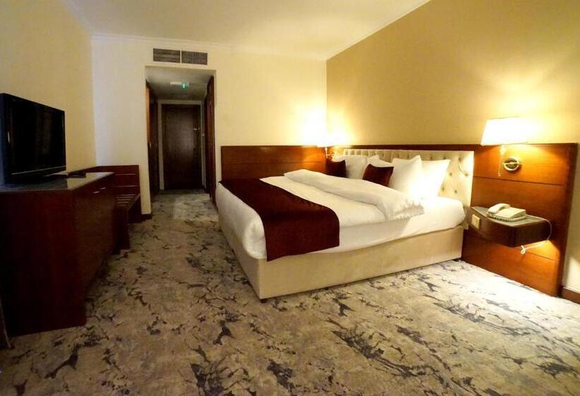 اتاق لوکس با تخت بزرگ, Amman Paradise