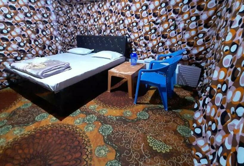 디럭스 룸, Djsr Camp