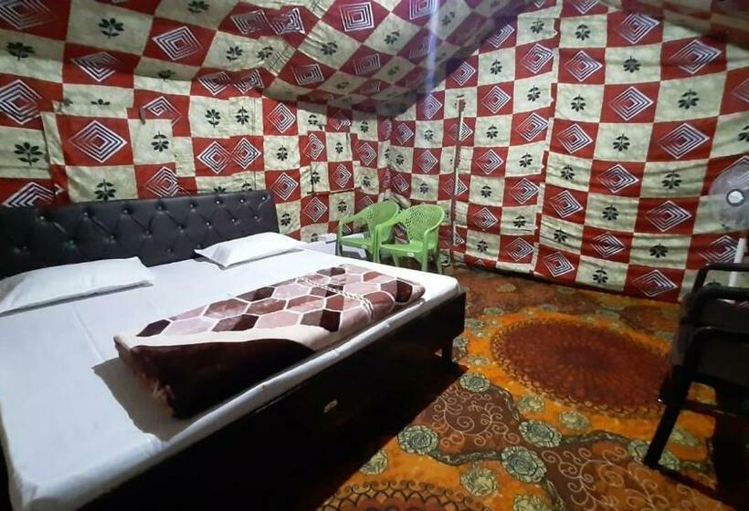 디럭스 룸, Djsr Camp