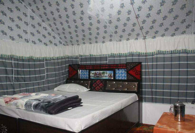 디럭스 룸, Djsr Camp