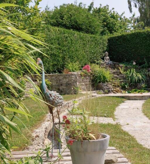 اتاق استاندارد, Pierre De Lune