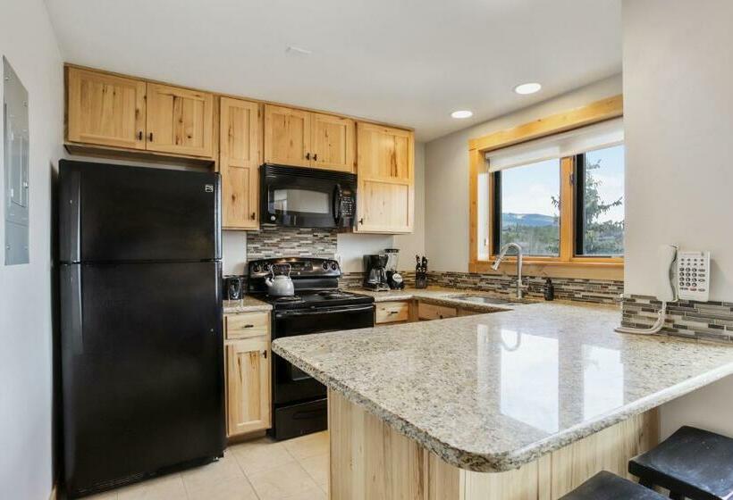 Апартаменты 1 Спальня с Видом, Studio @ The Village W/incredible Views~sleeps 4