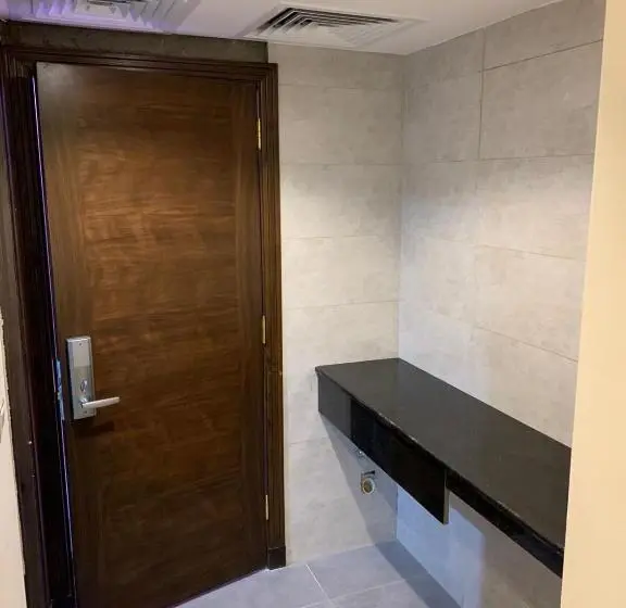 اتاق استاندارد چهار تخته, فندق ليما الذهبي