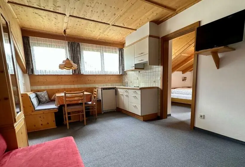 Huoneisto 1 Makuuhuone Näkymä, B&b & Apartments Gasser