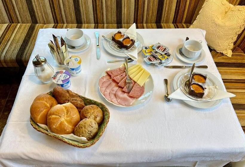 Стандартный внешний трехместный номер с ванной комнатой, B&b & Apartments Gasser