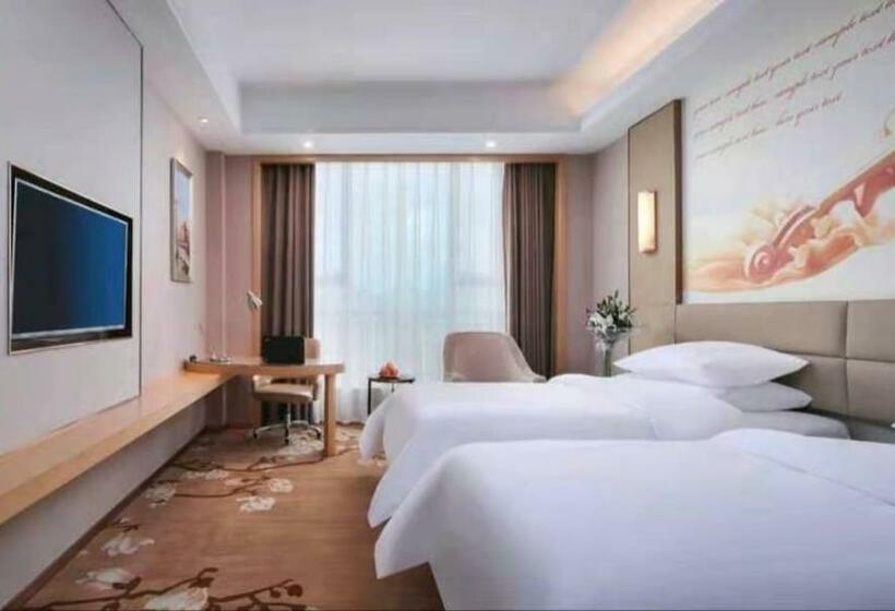 Номер Superior, Vienna International Hotel Nanchang Qingshan Lake Wanda Plaza