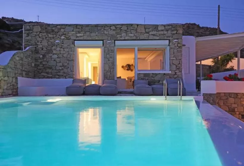 ویلای یک اتاق خوابه با استخر شنا, Adikri Villas & Suites