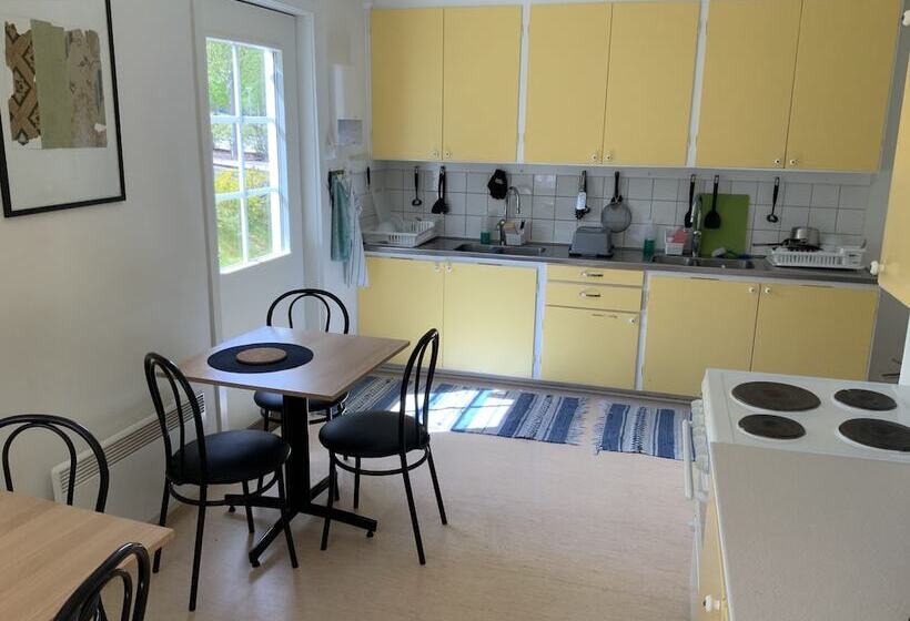 Четырехместный Номер Стандарт, Evedals Vandrarhem Vaxjo