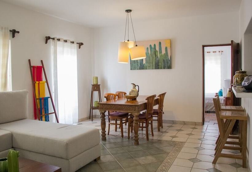 2 Szobás Deluxe Apartman, Fabiola Condo