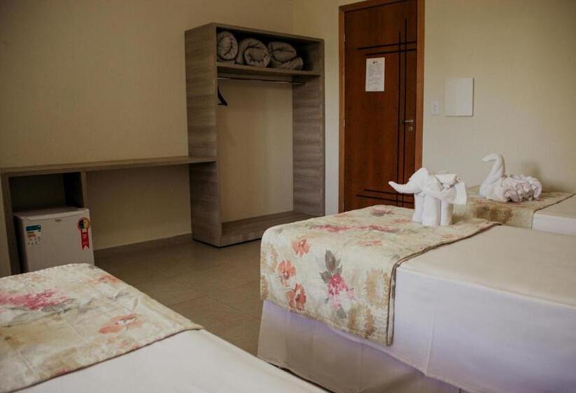 标准三人间, Biton