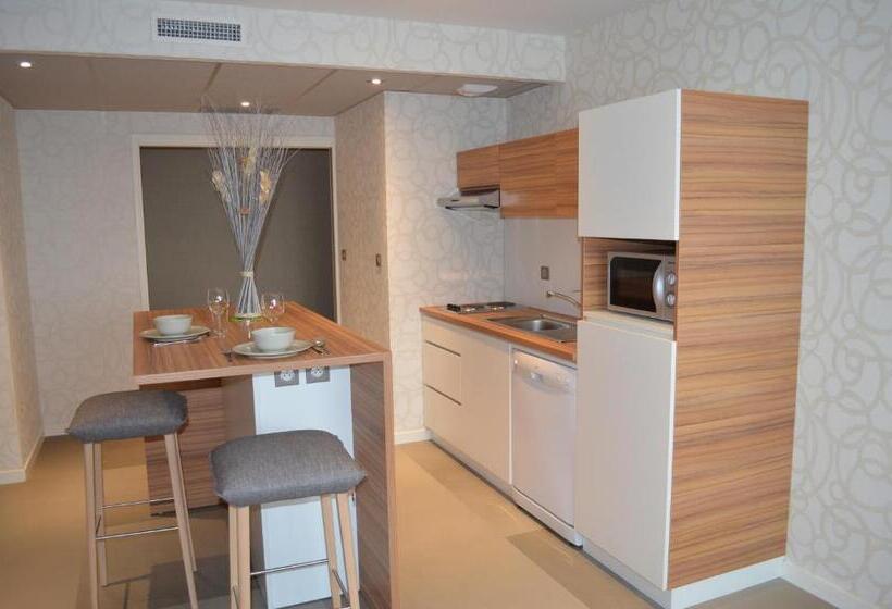 Апартаменты 1 Спальня, Brit Hotel & Spa Saint Brieuc Plérin