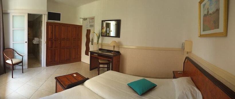 스탠다드 도시전망 룸, Des Roches