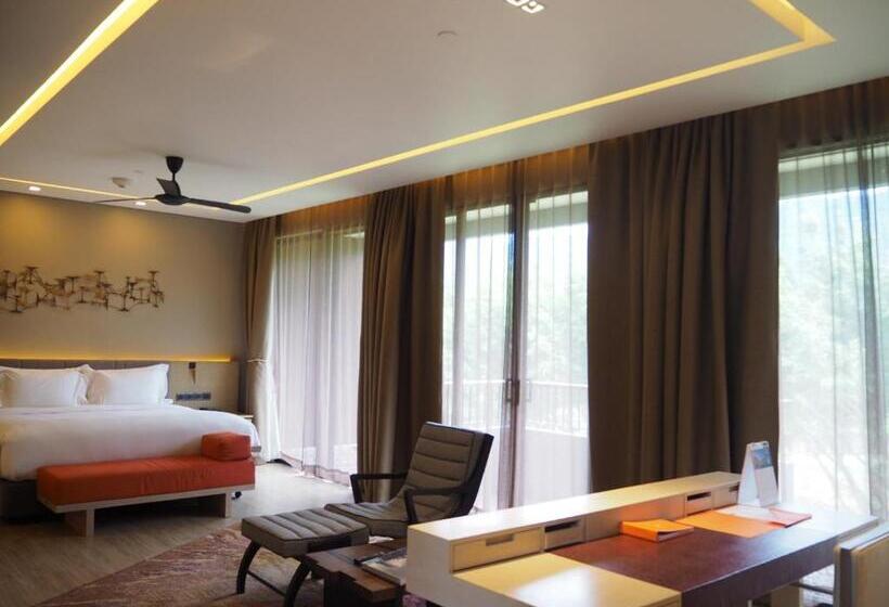 جناح, Dusitd2 Khao Yai