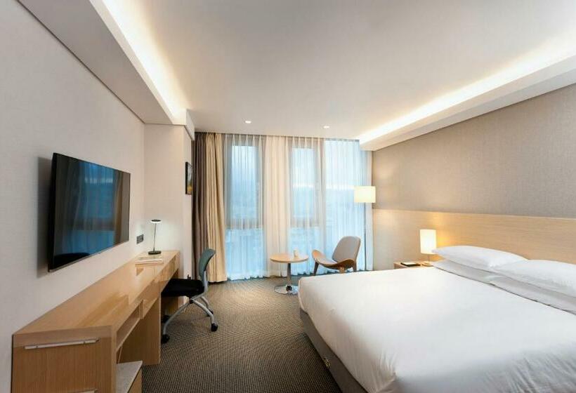 オーシャンビュースーペリアールーム, Regent Marine The Blue