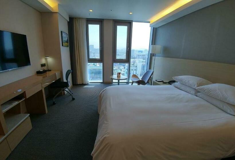 スタンダードシティビュールーム, Regent Marine The Blue