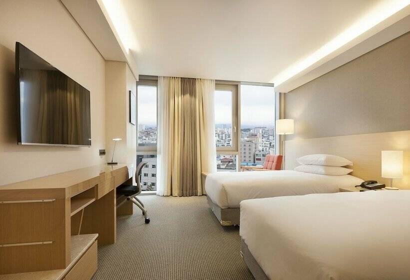 スタンダードシティビュールーム, Regent Marine The Blue