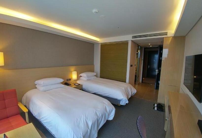 スタンダードシティビュールーム, Regent Marine The Blue