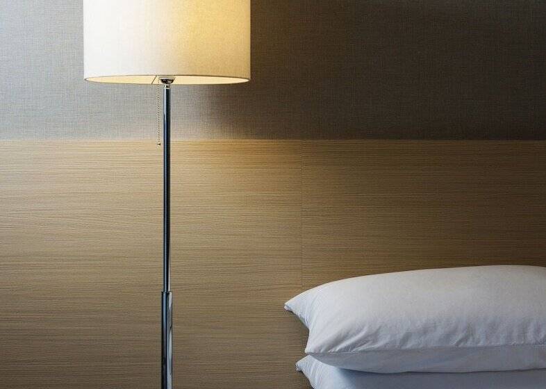 スタンダードシティビュールーム, Regent Marine The Blue