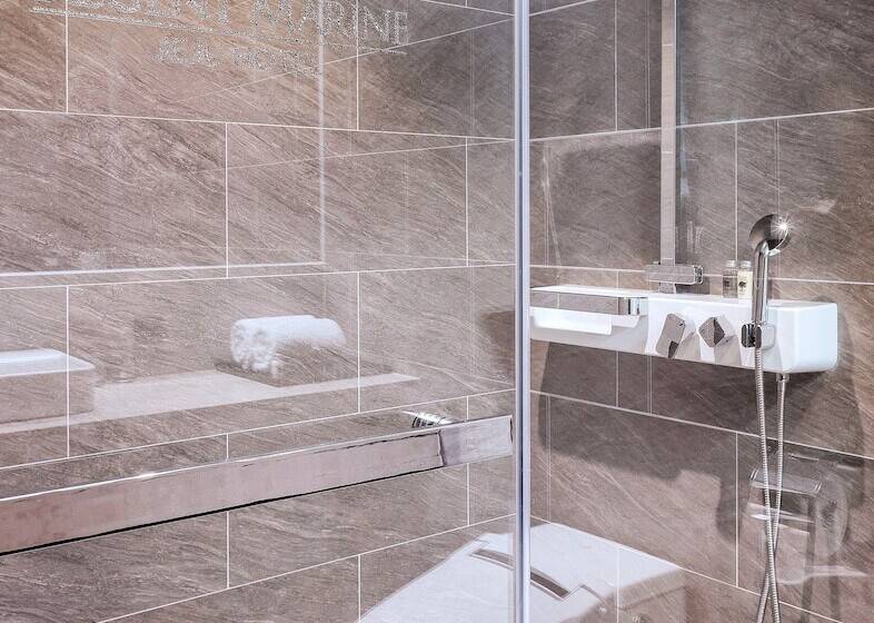 ファミリールーム, Regent Marine The Blue