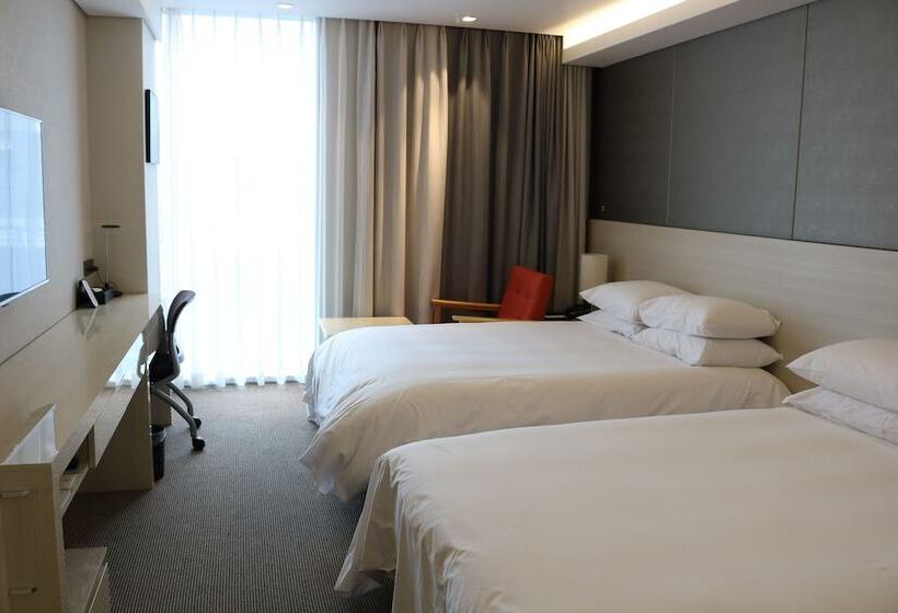 スタンダードルーム, Regent Marine The Blue