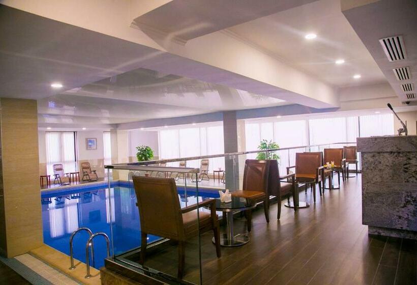 اتاق استاندارد با تخت بزرگ, Shera Inn