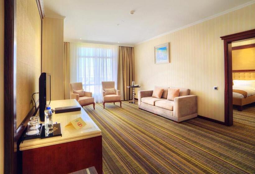 سوئیت با تخت بزرگ, Shera Inn