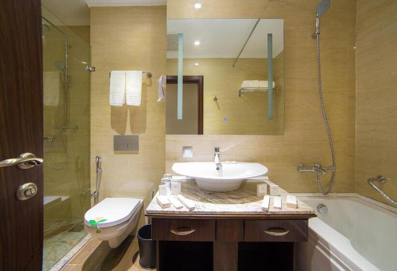 سوئیت با تخت بزرگ, Shera Inn