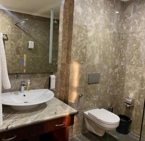 اتاق استاندارد, Shera Inn