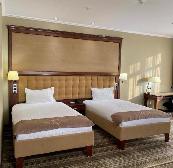 اتاق استاندارد, Shera Inn