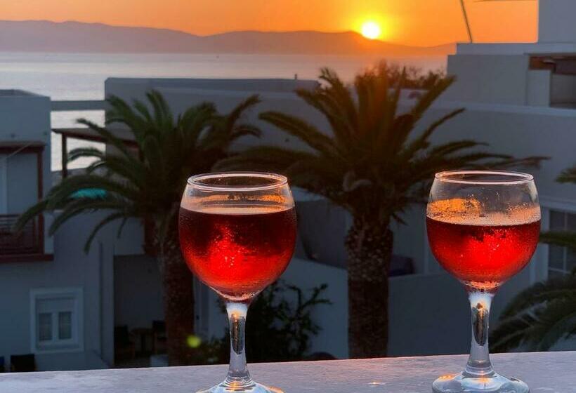 Номер Стандарт Вид на Море, Georgia Mare