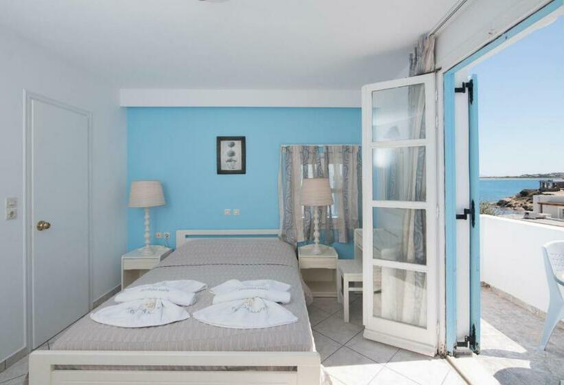 Номер Стандарт Вид на Море, Georgia Mare