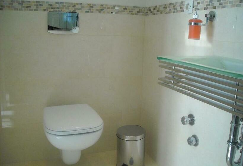 Номер Стандарт Вид на Море, Georgia Mare