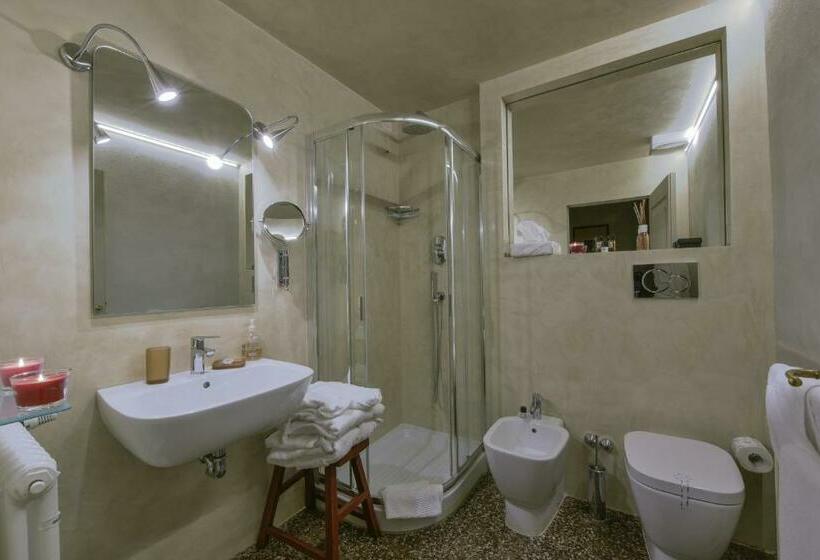 سوییت, Torre Dei Lari Residenza D Epoca