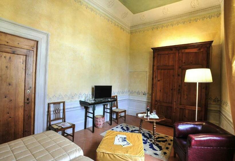 اتاق لوکس, Torre Dei Lari Residenza D Epoca