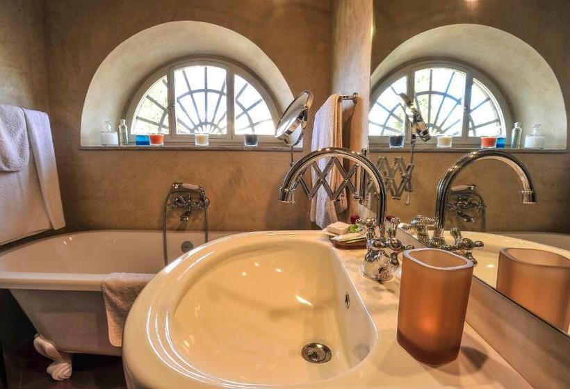 اتاق لوکس, Torre Dei Lari Residenza D Epoca