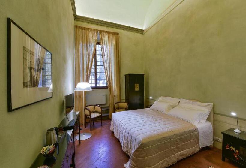 اتاق لوکس, Torre Dei Lari Residenza D Epoca