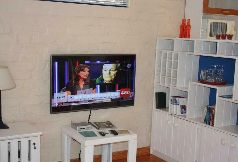 标准工作室, Cloverleigh Guest House