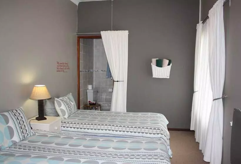 Huoneisto 2 Makuuhuonetta, Cloverleigh Guest House