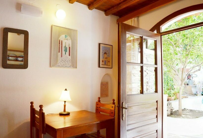 Студия Стандарт, Villa Pinelopi