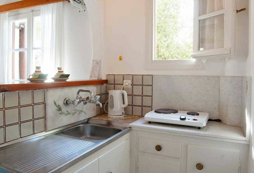 Студия Стандарт, Villa Pinelopi